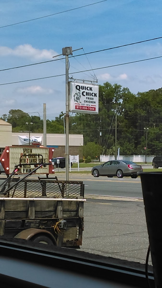 Quick-Chic of Folkston - Photo 4