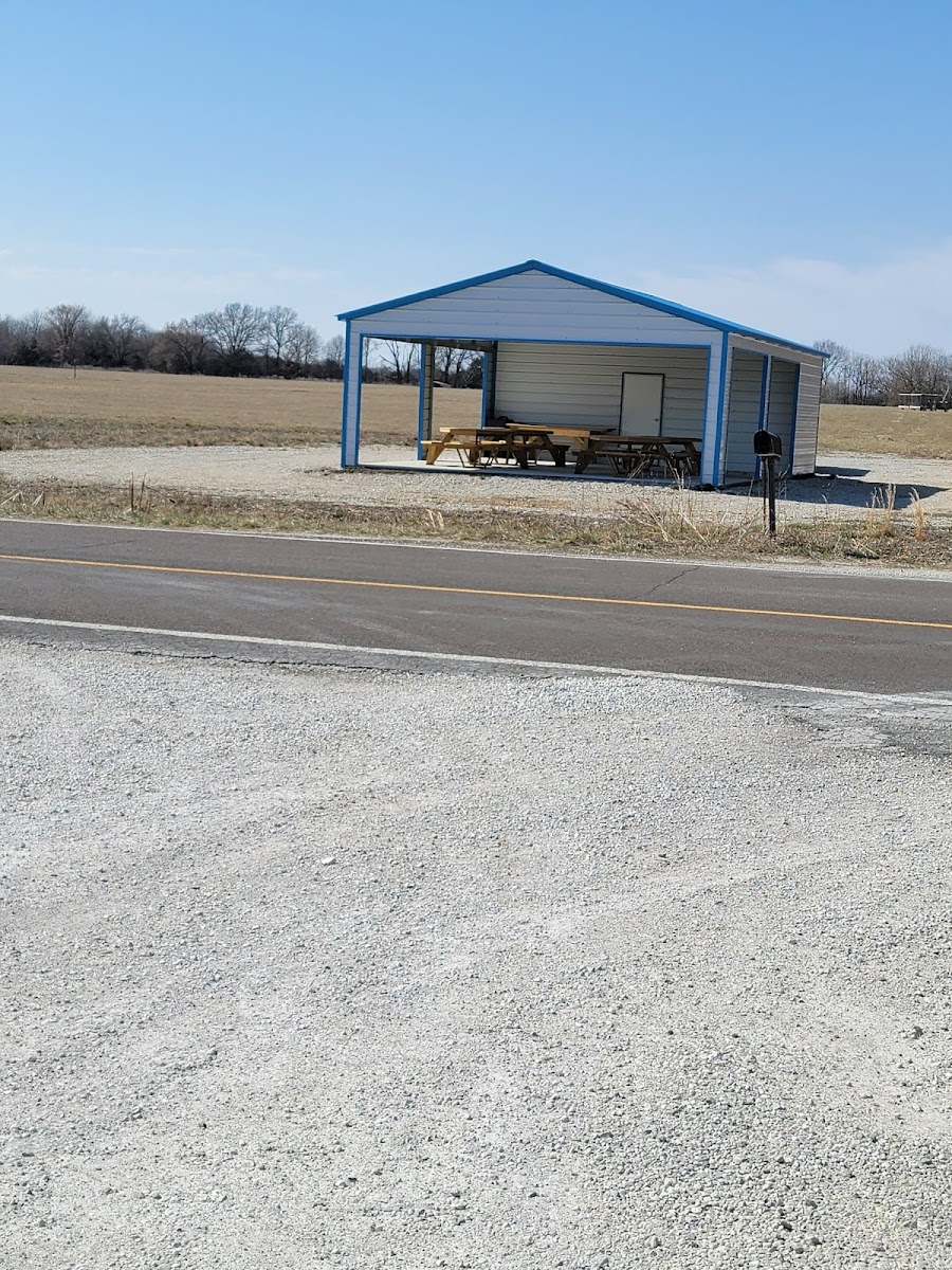 Donna's Drive In - Photo 7
