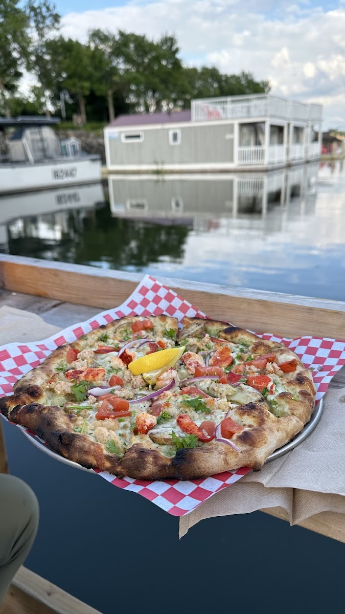Nimrods' Floating Pizza and Burger Bars - Photo 3