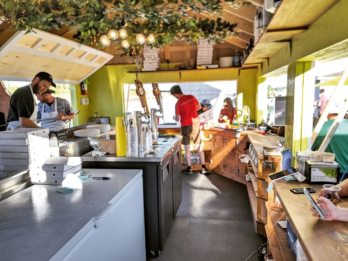Nimrods' Floating Pizza and Burger Bars - Photo 4