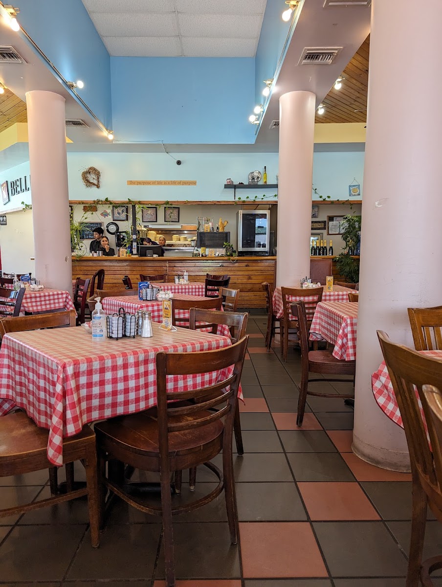 Belle's Kitchen - Photo 6