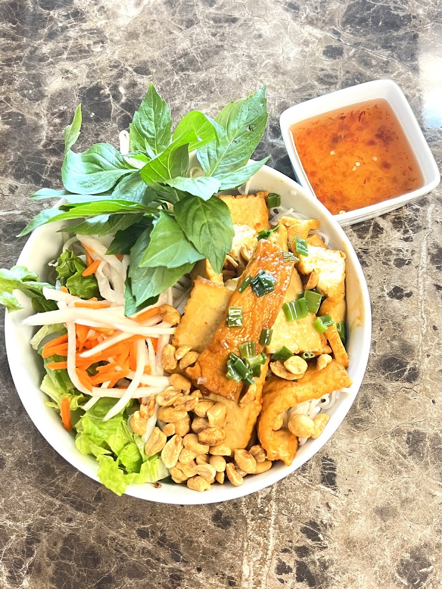 Family Pho & Banh Mi - Photo 9