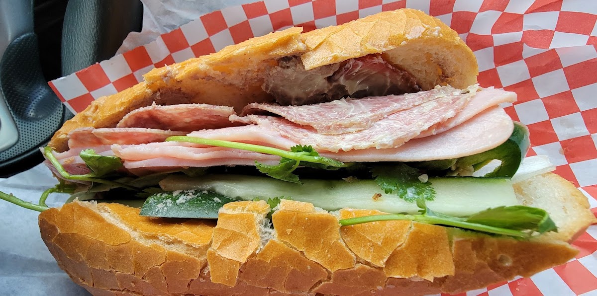 Family Pho & Banh Mi - Photo 4