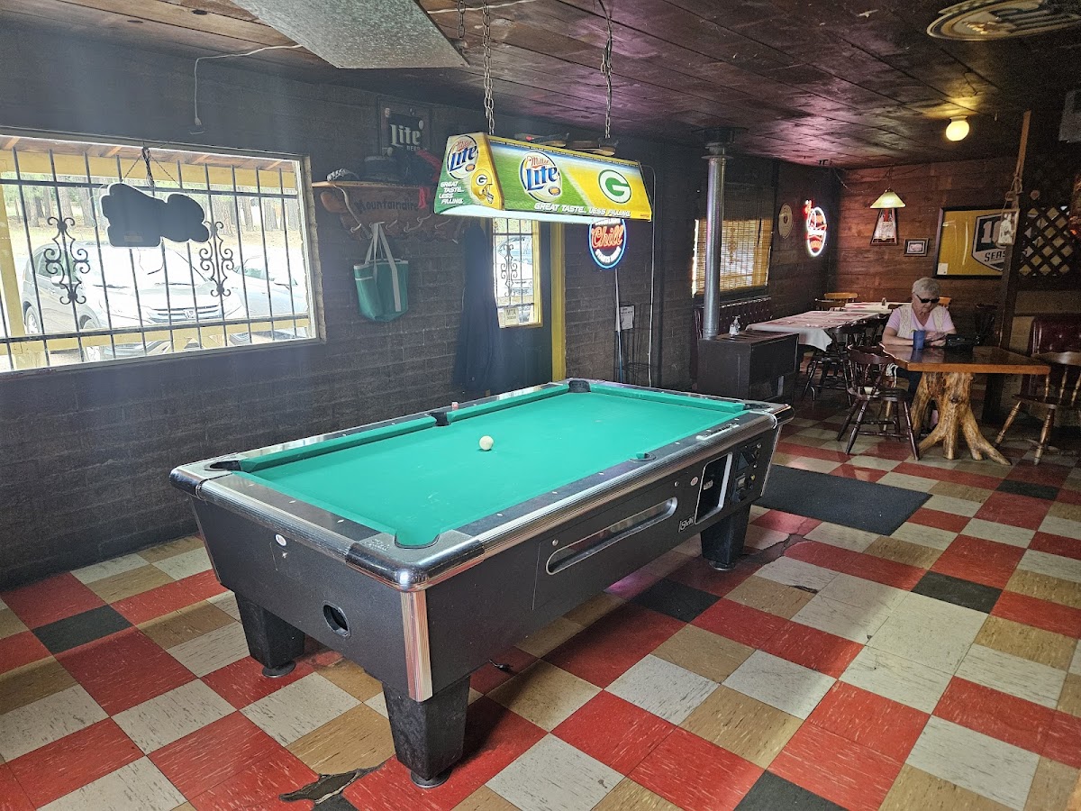 Mountainaire Tavern - Photo 2