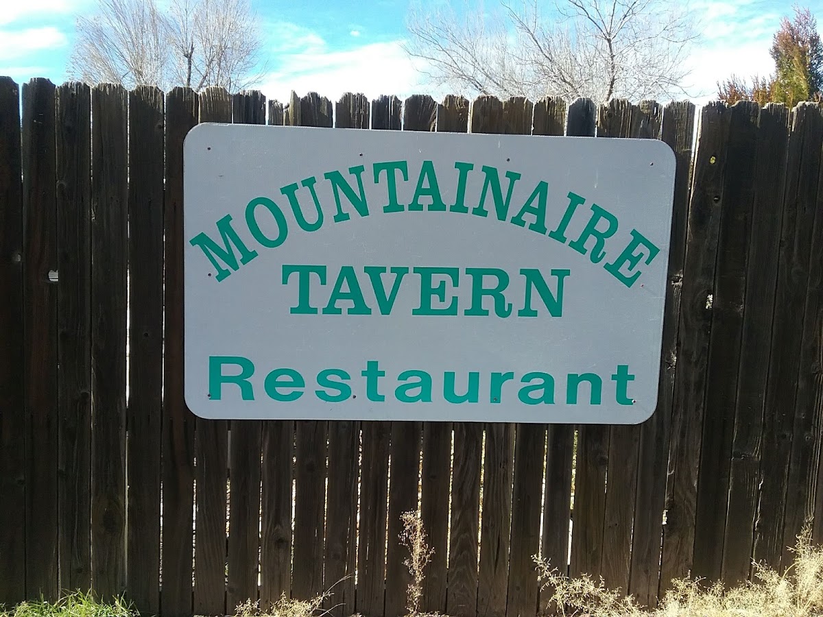 Mountainaire Tavern - Photo 7