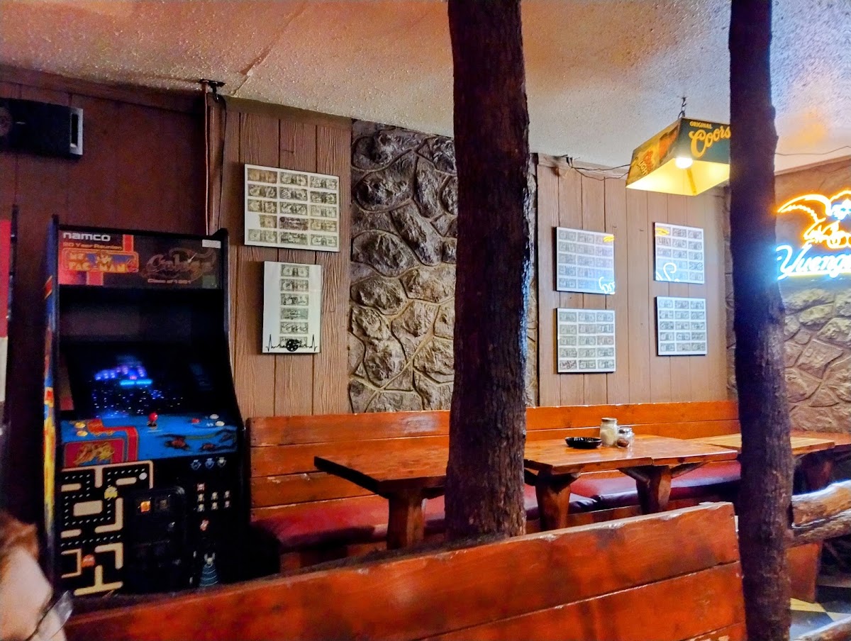 Pizza Cellar - Photo 6