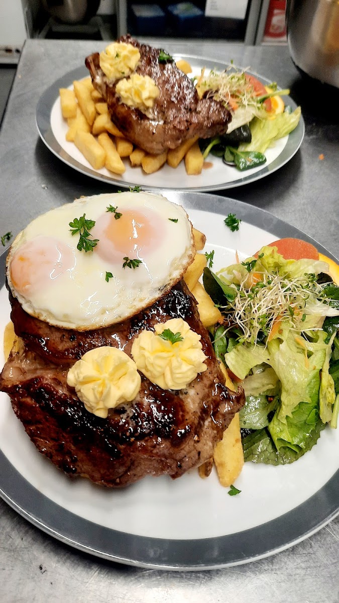 Greenland's Cafe & Restaurant - Photo 6