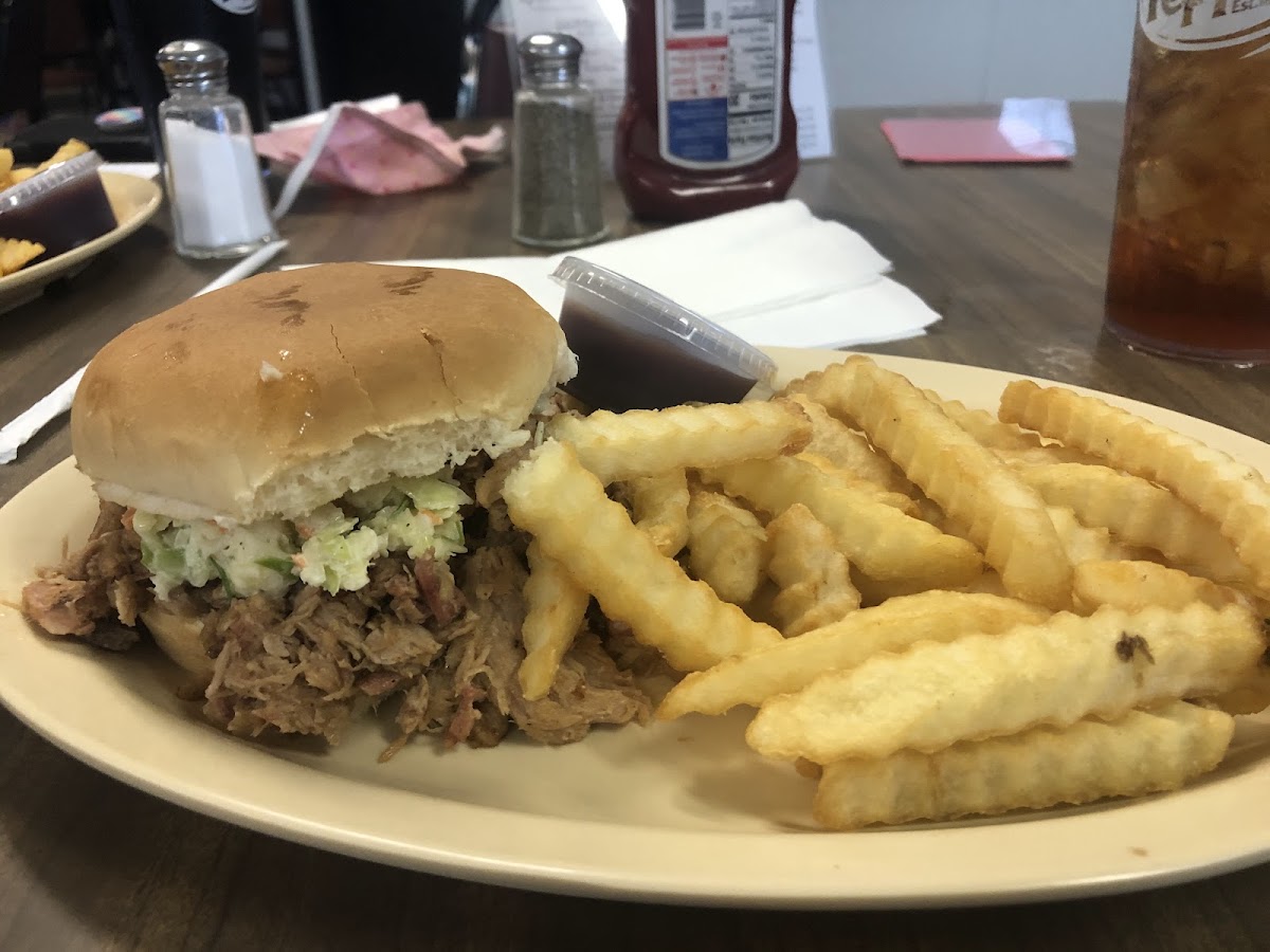 Granny's Corner Eatery - Photo 1