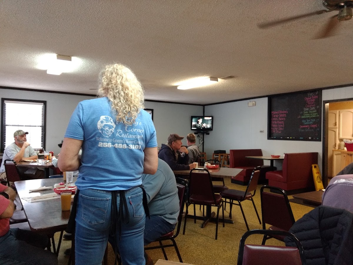 Granny's Corner Eatery - Photo 2