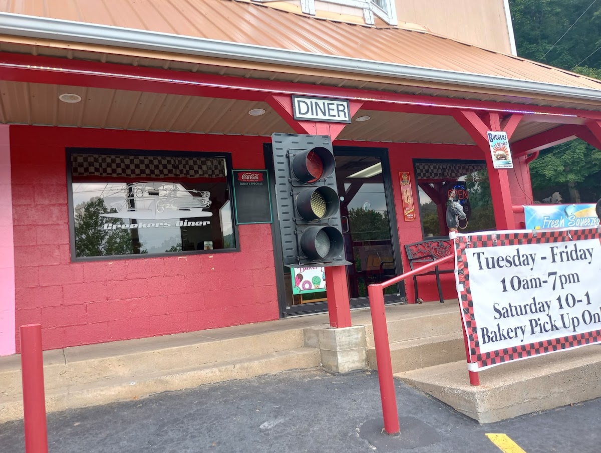 Creekers' Diner - Photo 9
