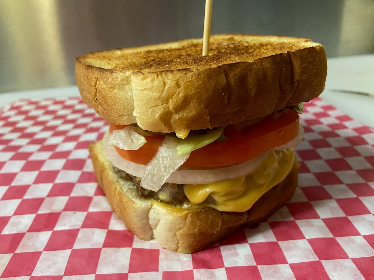 Creekers' Diner - Photo 1