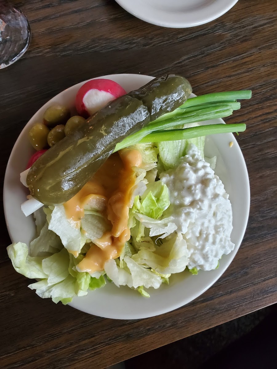 Ullman's Ding-A-Ling Supper Club - Photo 7