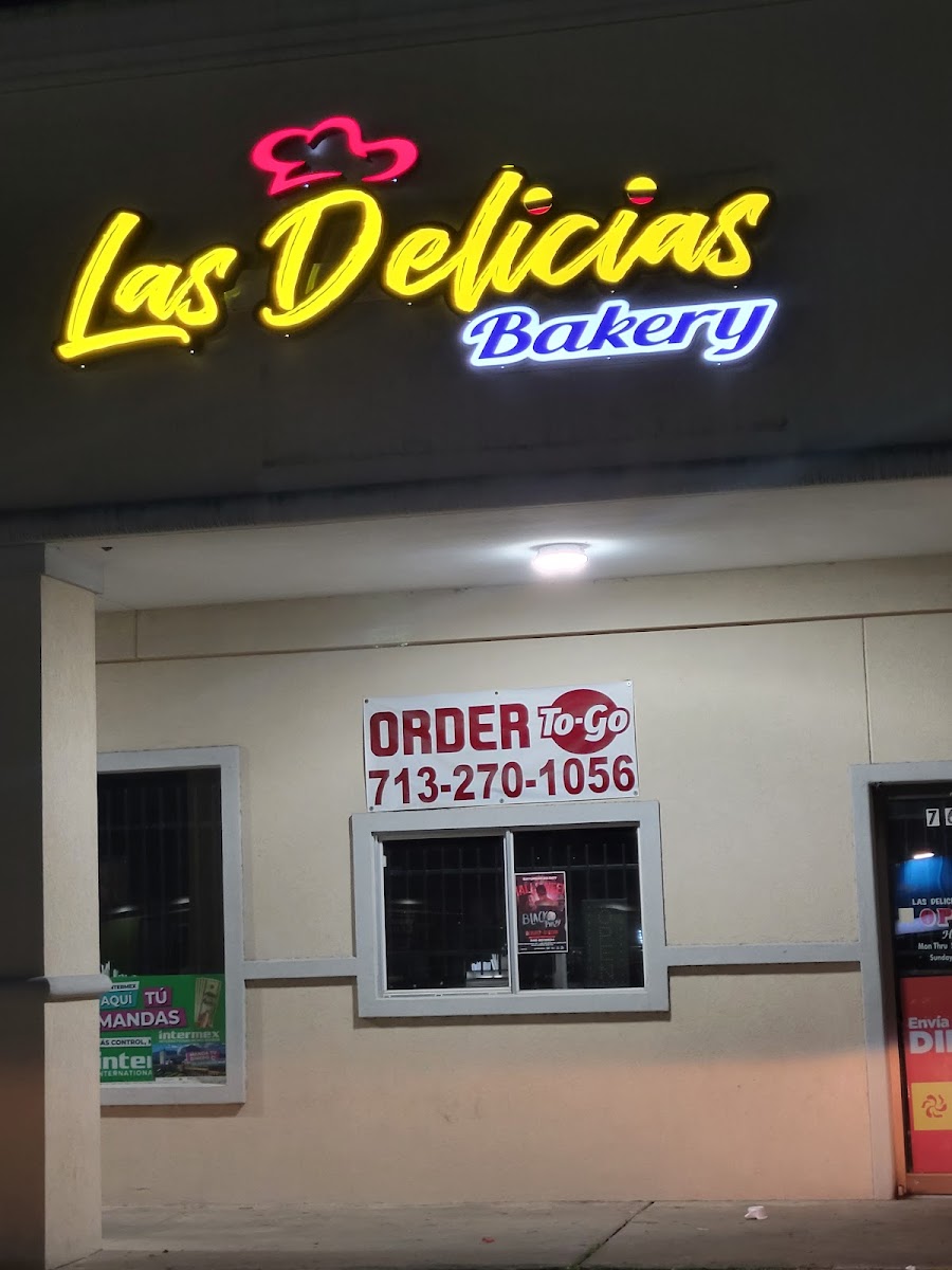 Las Delicias Bakery - Photo 7