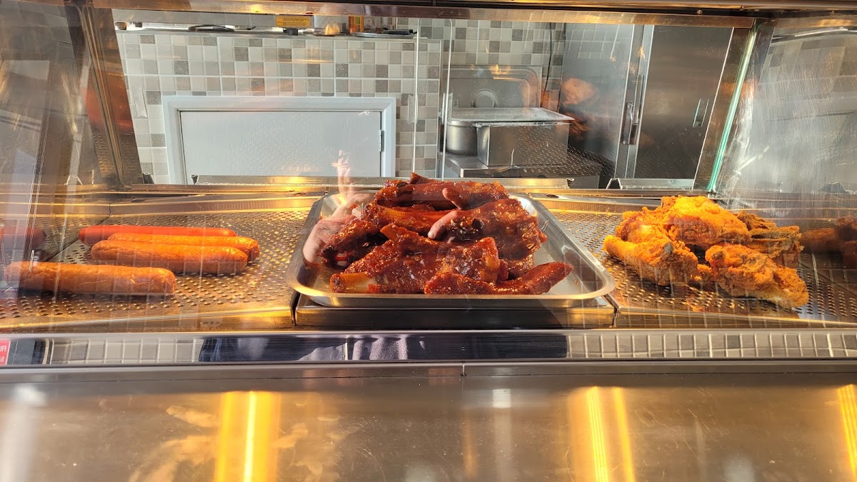 Nelly's Fish Chicken & Ribs - Photo 4