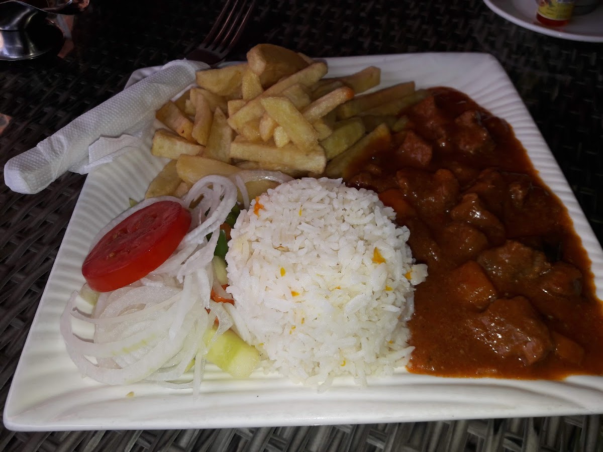 Simba Restaurant - Photo 6
