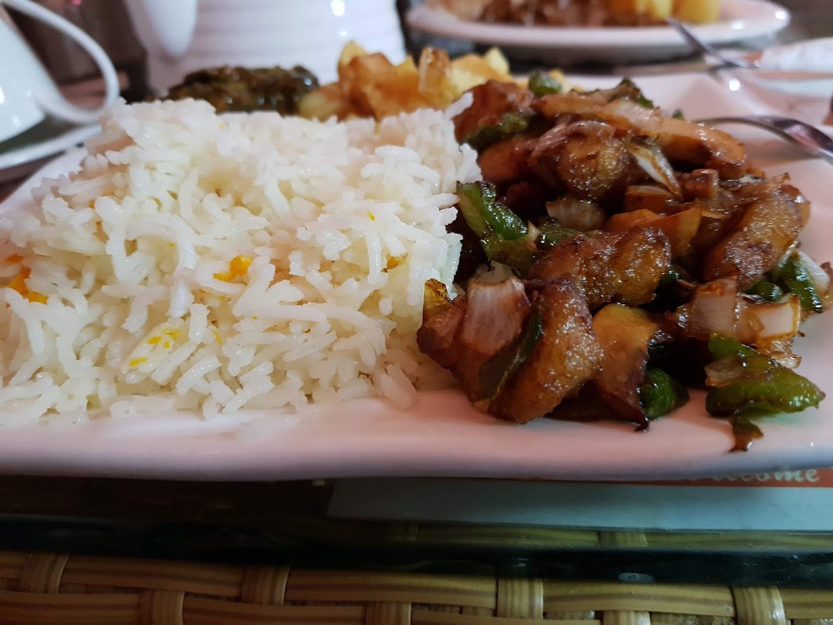 Simba Restaurant - Photo 7