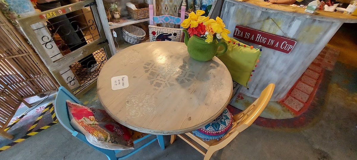 Lucy’s - Photo 6