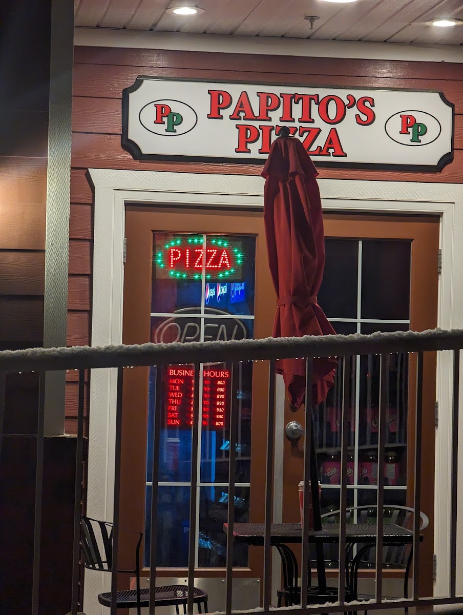 Papitos Pizza (Kettle Valley) - Photo 3