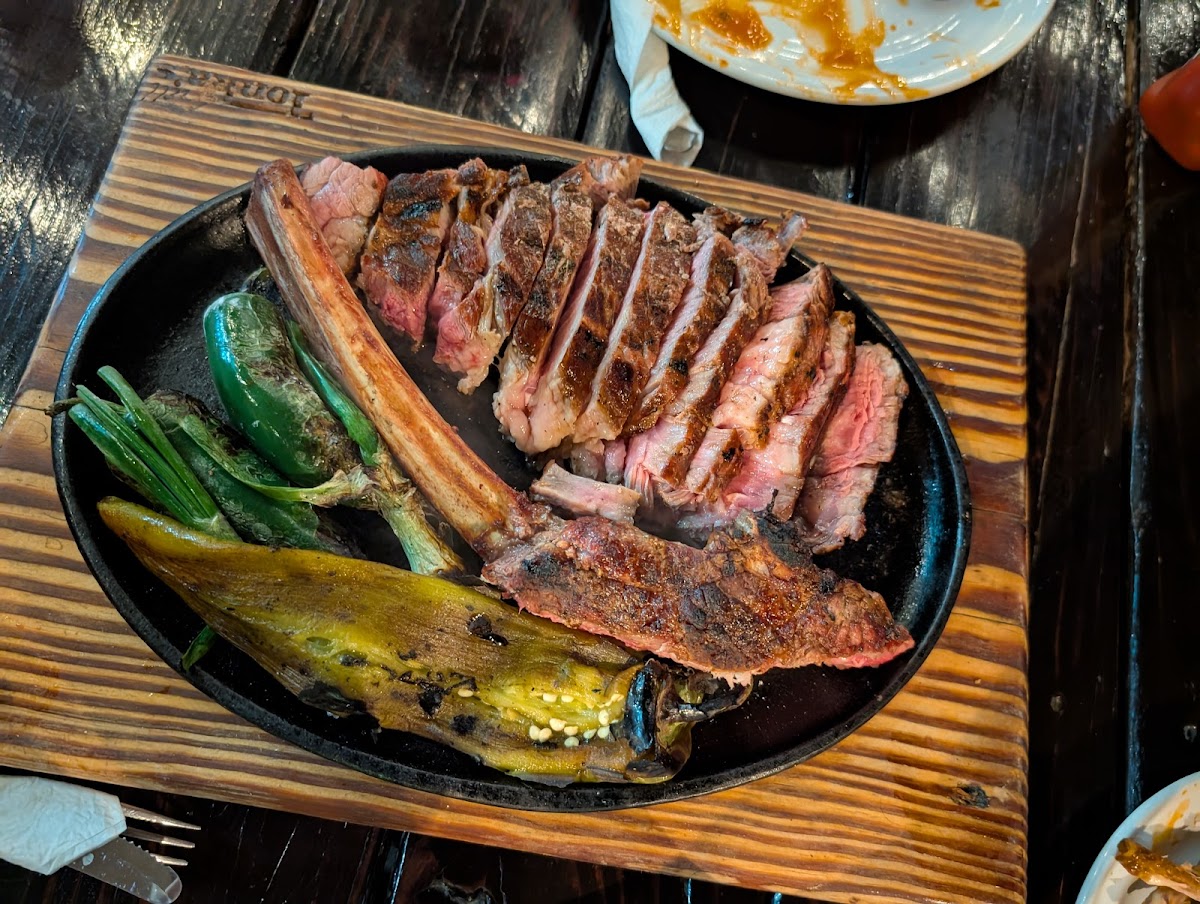 Tonka s Grill - Photo 2