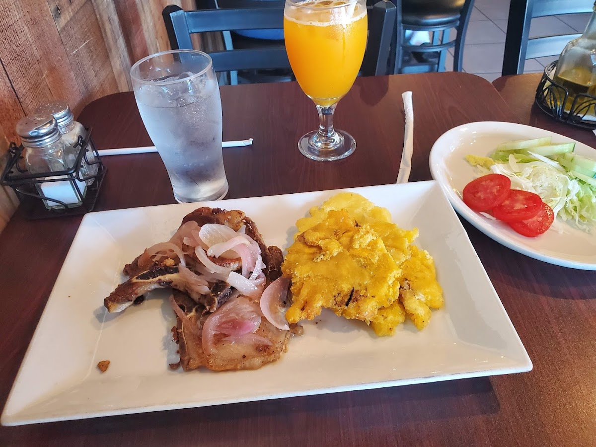 Delicias Caribenas Restaurant - Photo 4