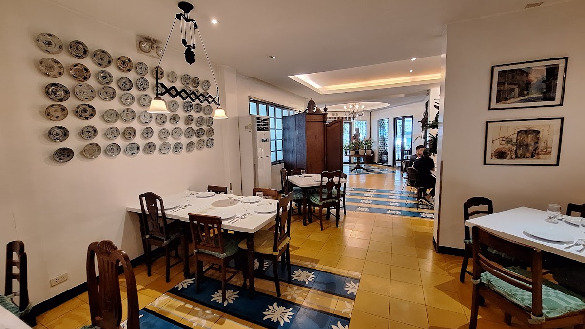 Victorino's Restaurant - Photo 1