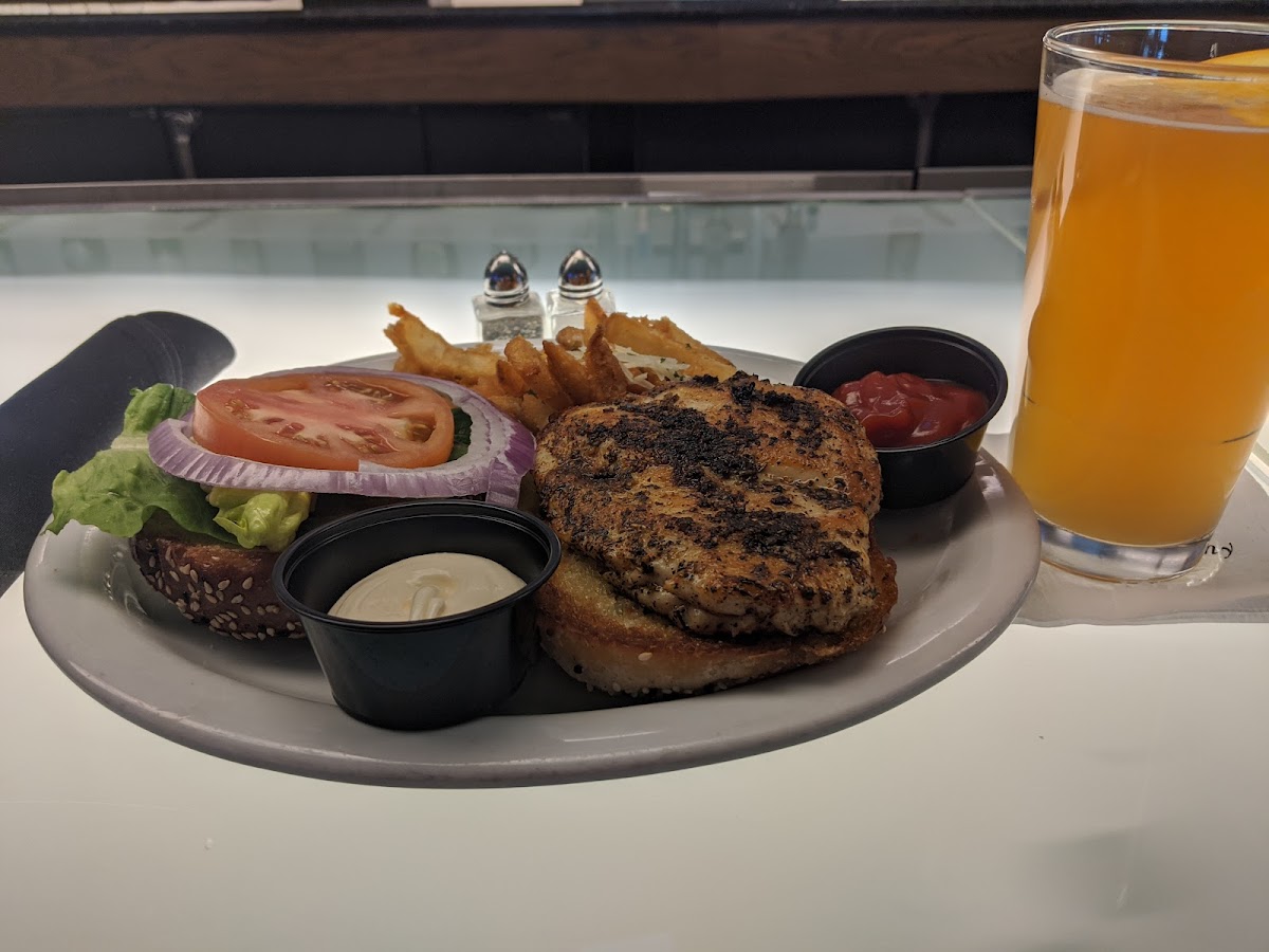 Jekyll Island Seafood - Photo 1