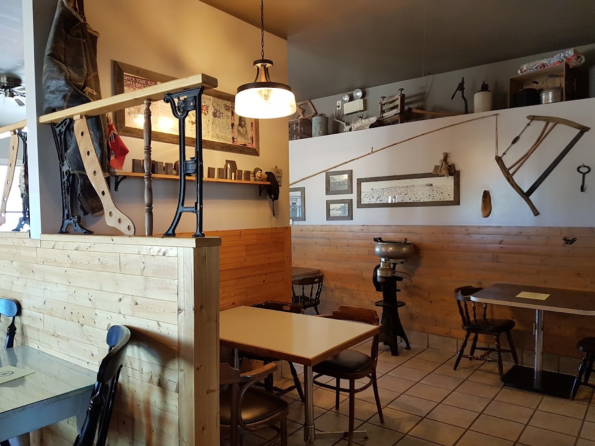 Keepers Restaurant & Lounge