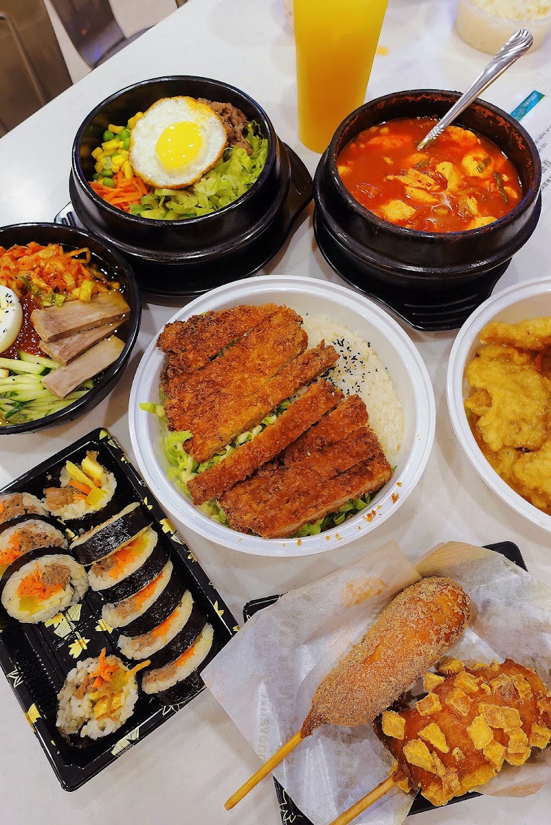 Azalea Korean Cuisine 金达莱 - Photo 3