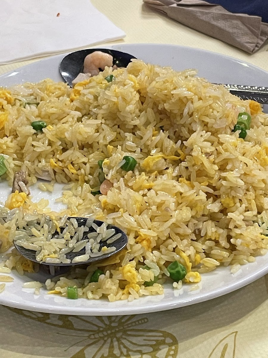 Wah Wing Szechuan Restaurant - Photo 2