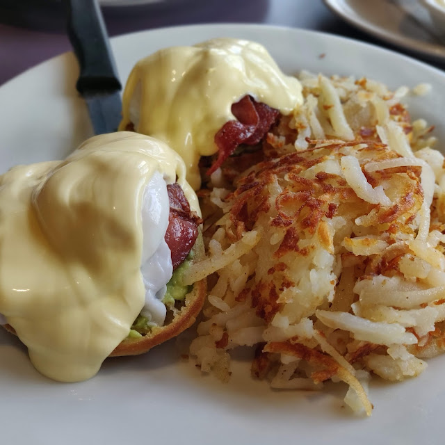 Eggs Benedict with Peameal Bacon