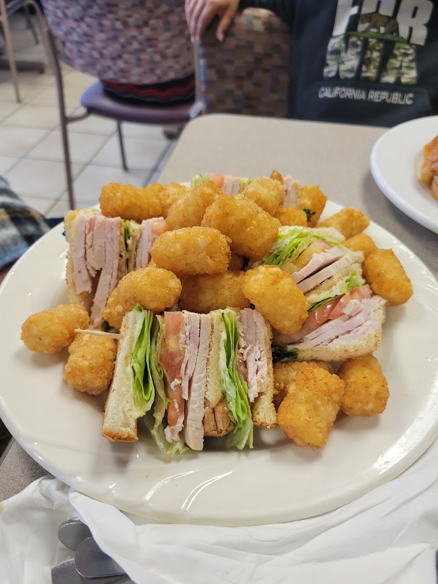 Angie’s BREAKFAST & GRILL - Photo 4