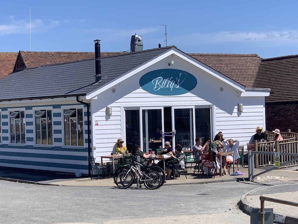 The Beach (was Billy's) - Photo 7