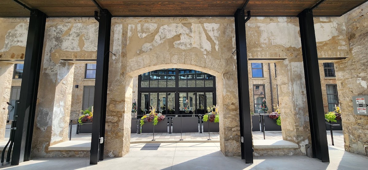 Foundry Tavern - Photo 5