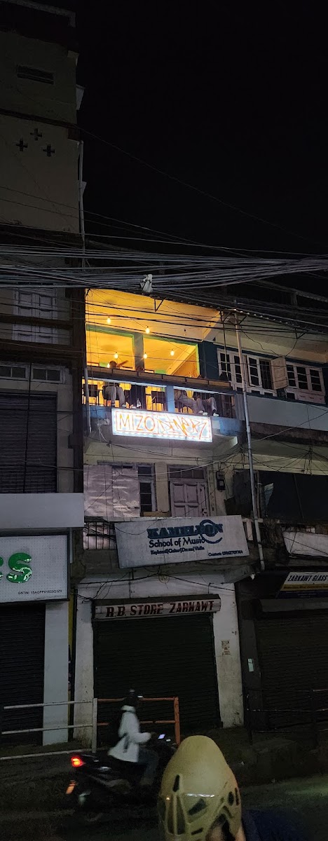 Mizo Diner (Aizawl) - Photo 9