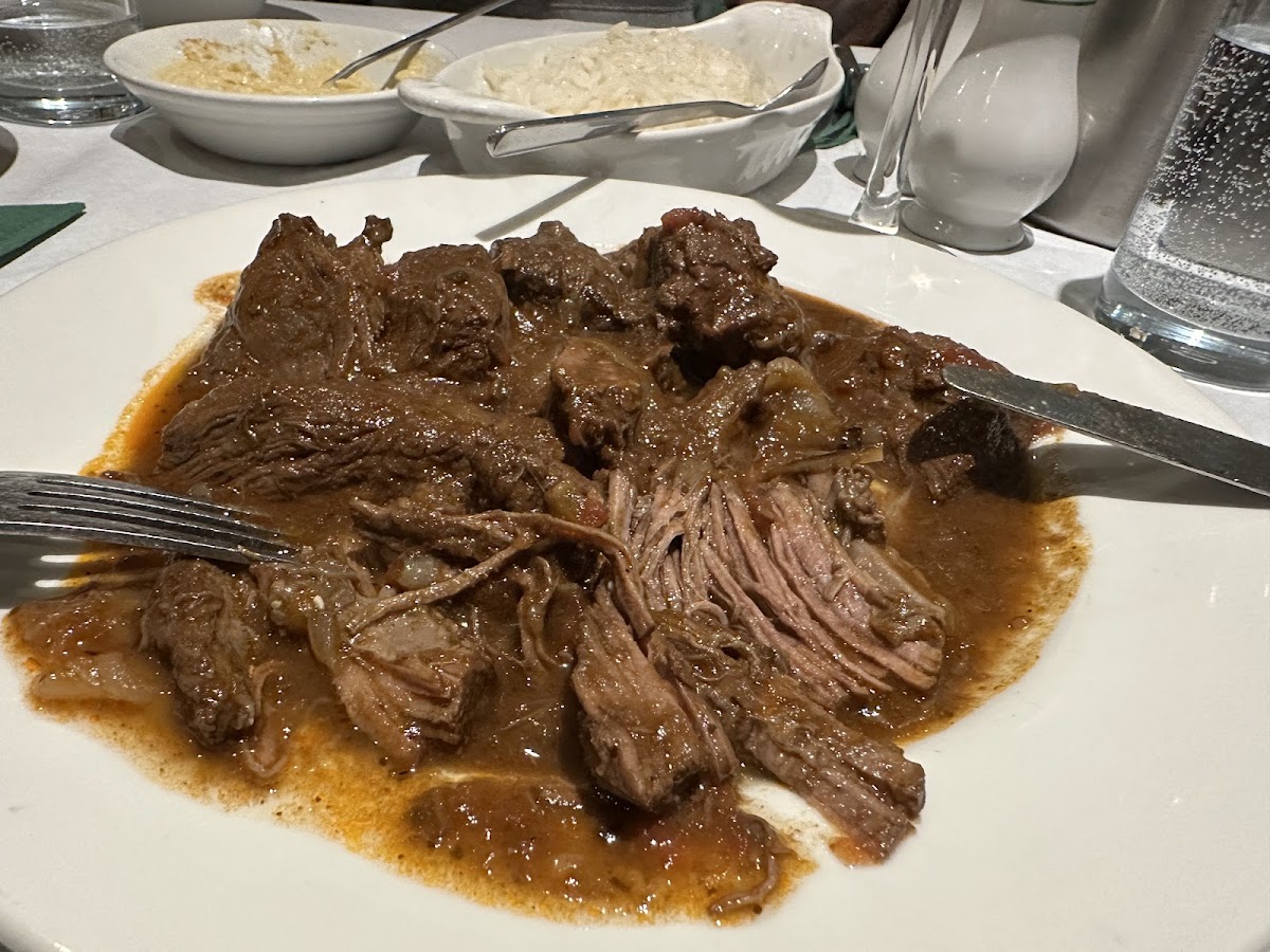 Daphne Restaurant - Photo 3