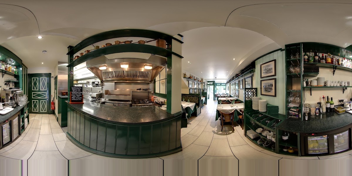 Daphne Restaurant - Photo 4