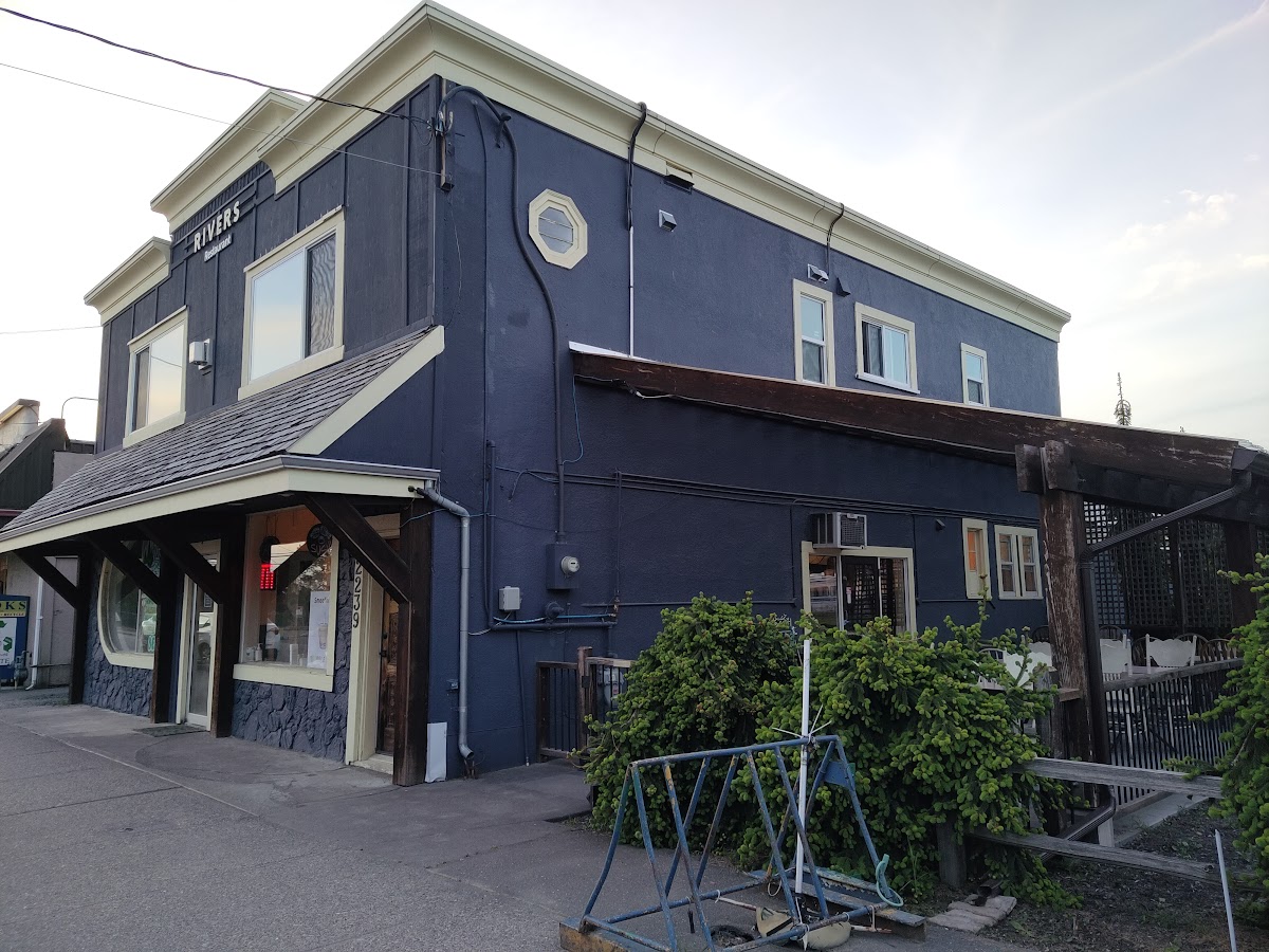 Rivers Restaurant - Photo 2