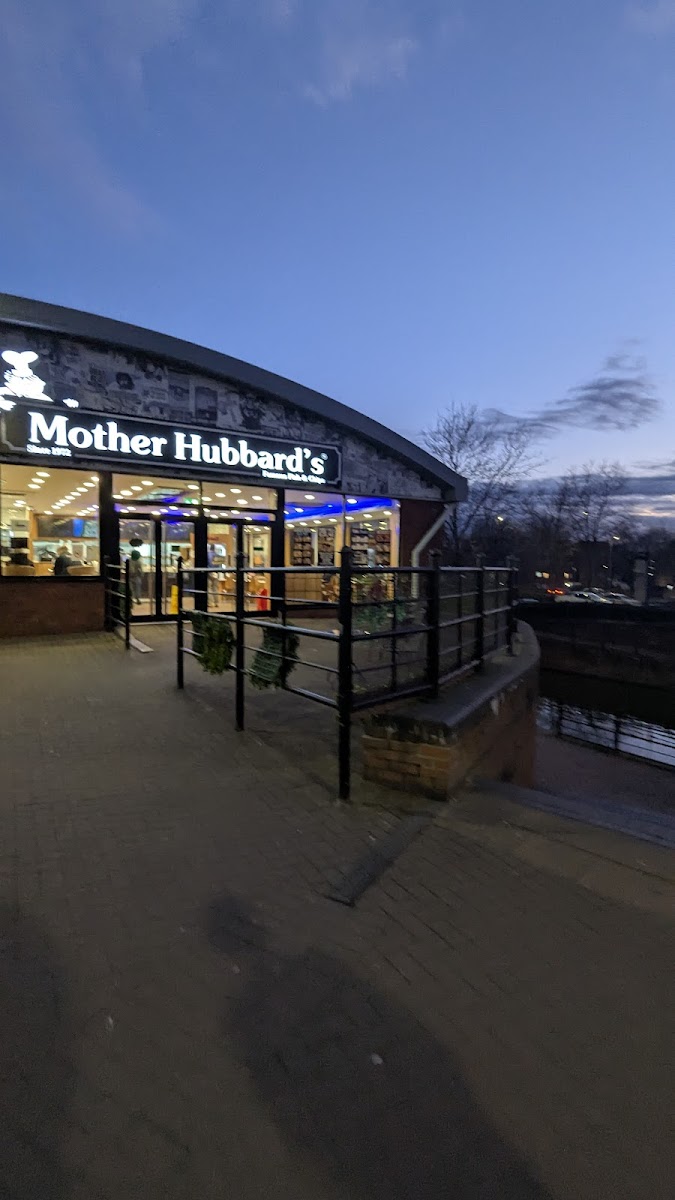 Mother Hubbard’s Famous Fish & Chips (Worcester) - Photo 2