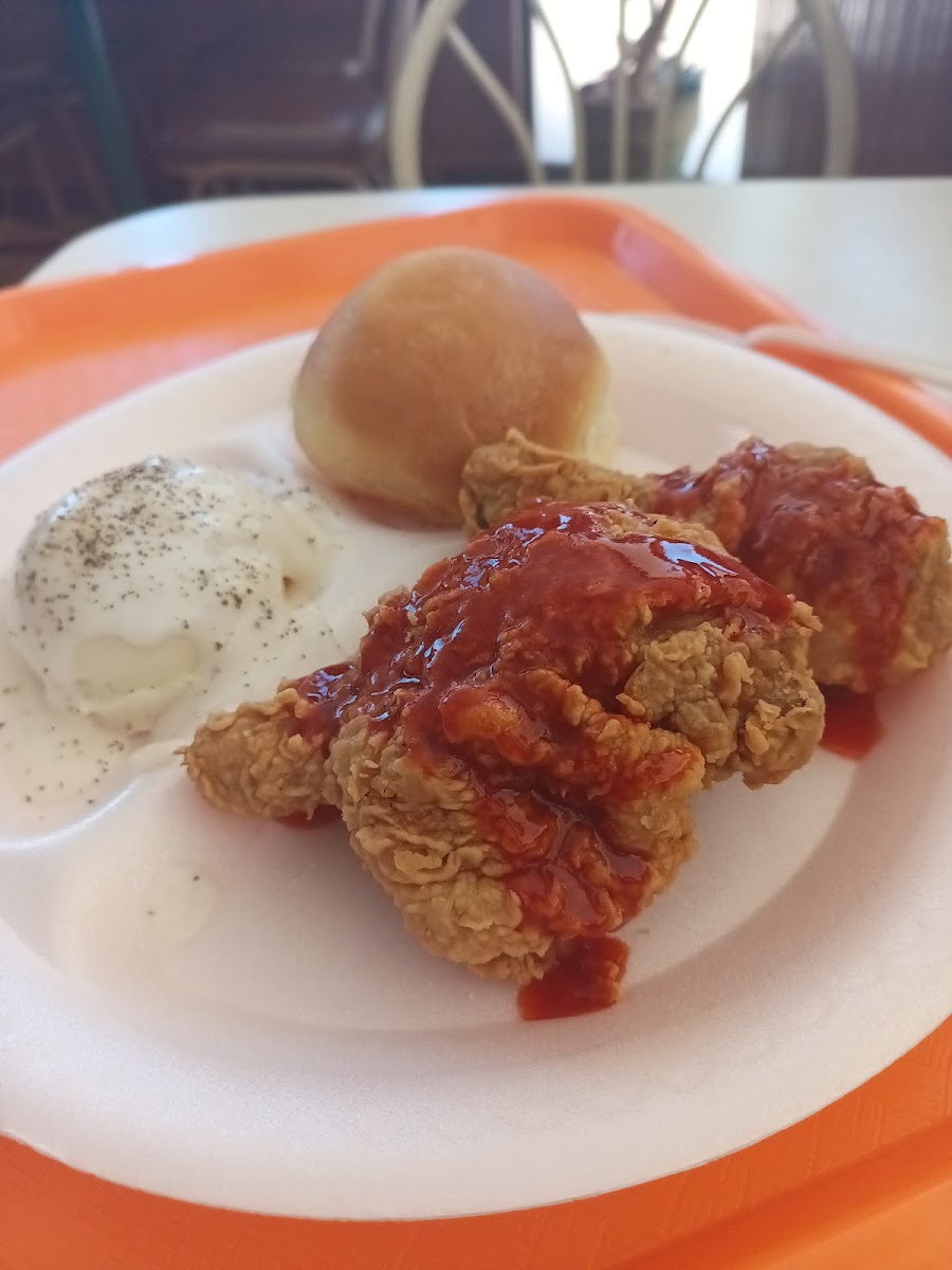 Julio's Market Chicken & Fish - Photo 4