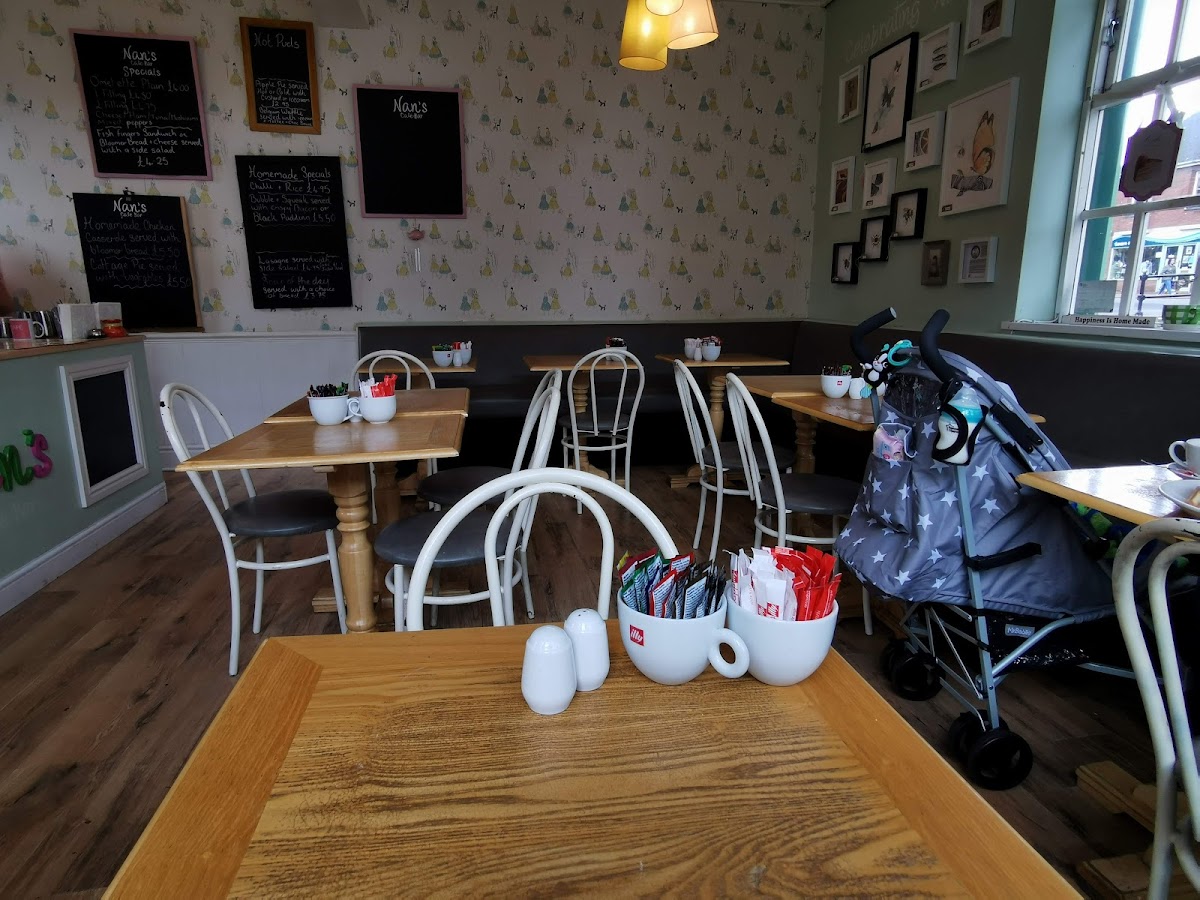 Nan's Cafe Bar