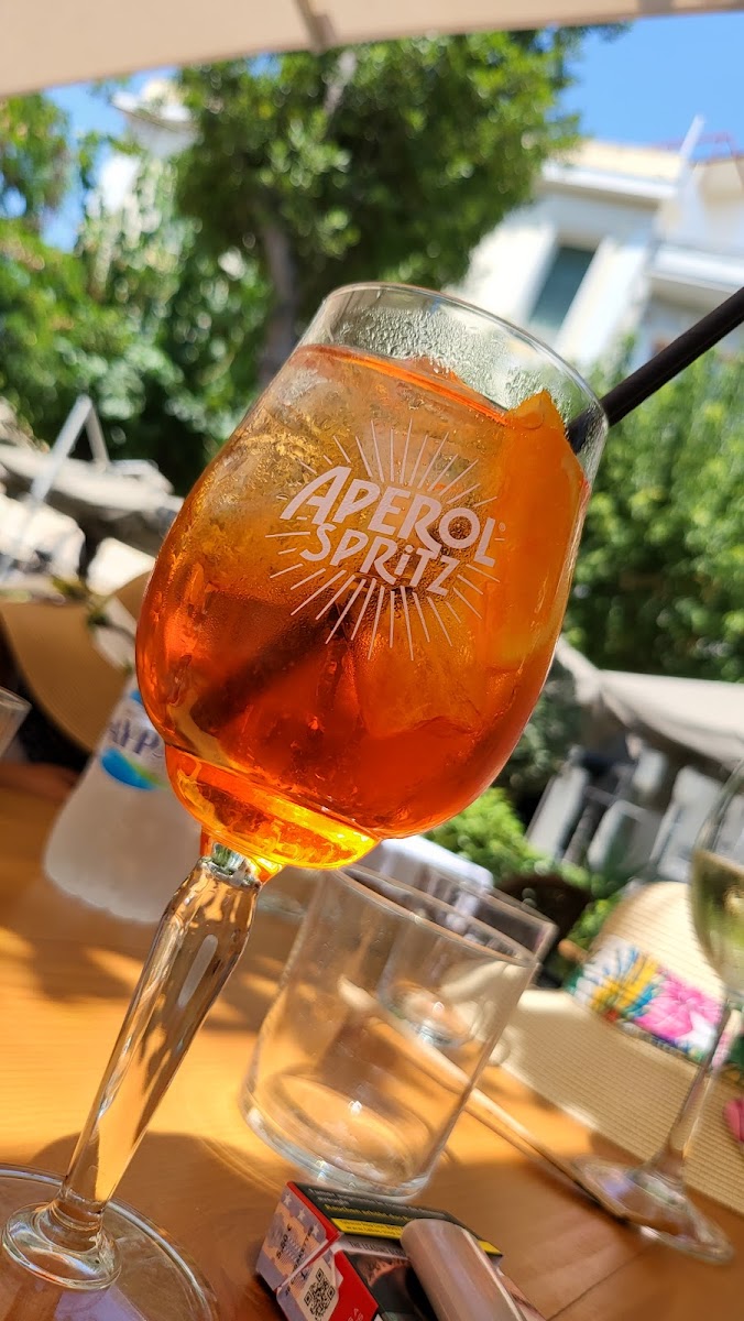 Agora Square Restaurant - Photo 9