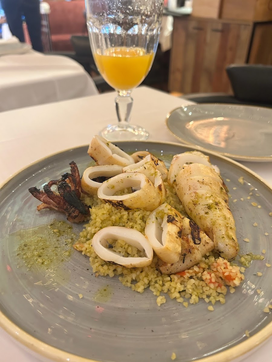 Agora Square Restaurant - Photo 7