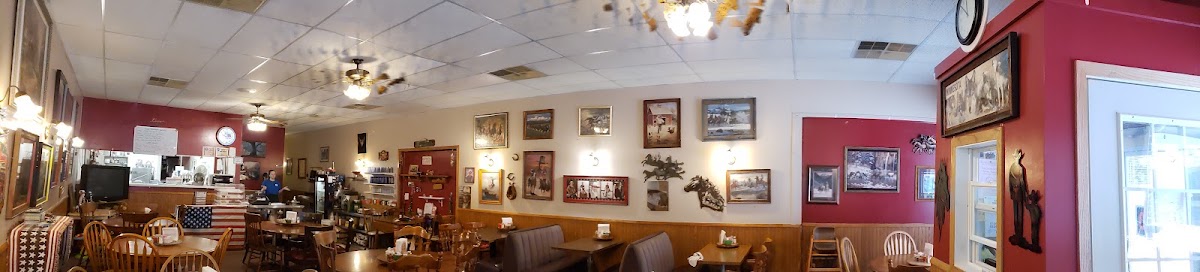 Big Bob's Eatery - Photo 6