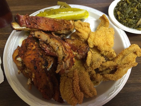 Larry's Fish House - Photo 1