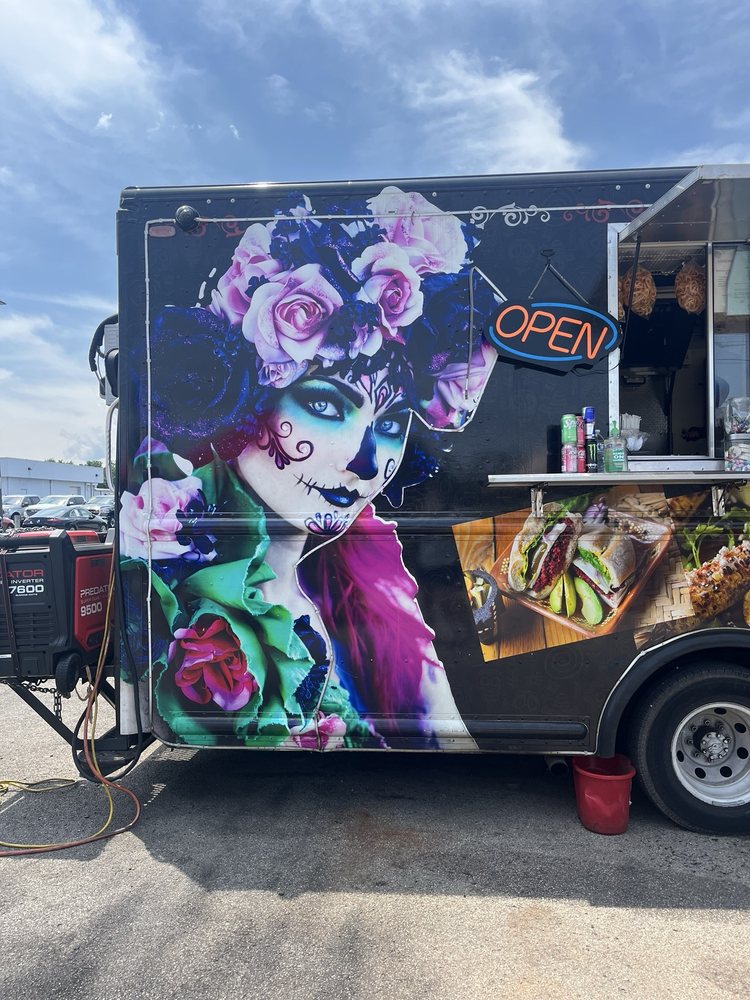 Catrinas Mexican Food Truck - Photo 2