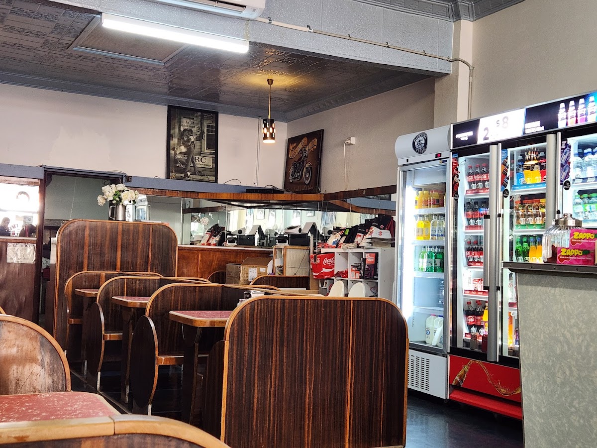 White Rose Cafe - Photo 2