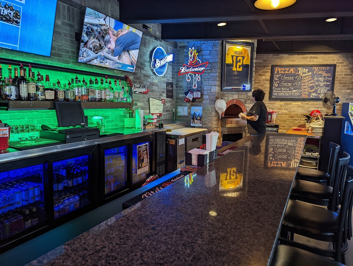Billy D's Pub - Photo 2