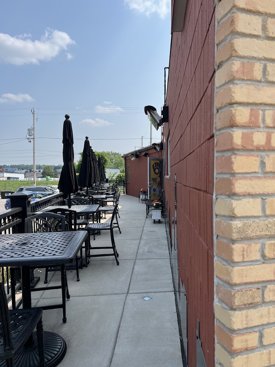 Billy D's Pub - Photo 4