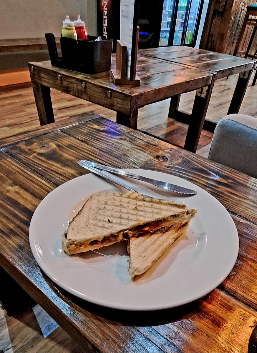 Bradshawgate Cafe & Bar - Photo 2