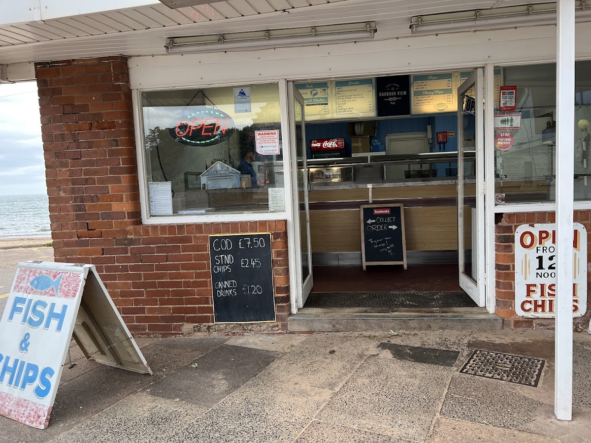 Harbour View Cafe & Chip Shop - Photo 8